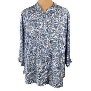 Rose & Olive Top Blouse Blue White Starburst Size 1X Button Front Silky